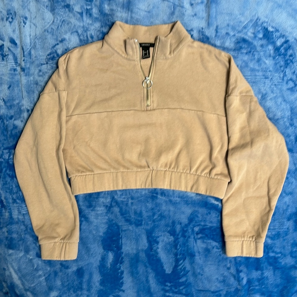 Forever 21 cropped taupe sweatshirt with quarter zip No pockets size Medium